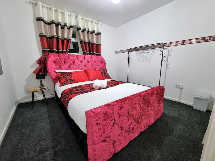 *C.Sani* Setup For Your Most Relaxed & Amazing Stay + Free Parking + Free Fast Wifi * Leeds  Kültér fotó