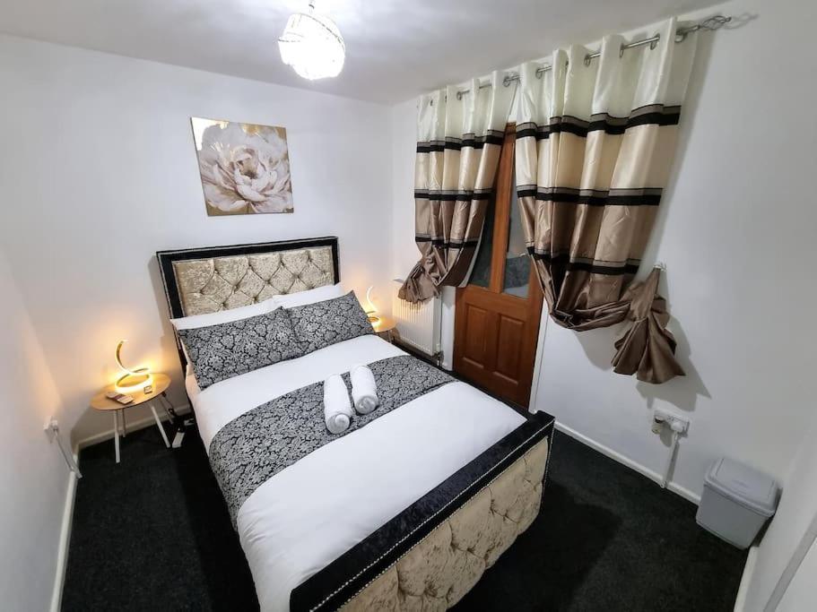 *C.Sani* Setup For Your Most Relaxed & Amazing Stay + Free Parking + Free Fast Wifi * Leeds  Kültér fotó