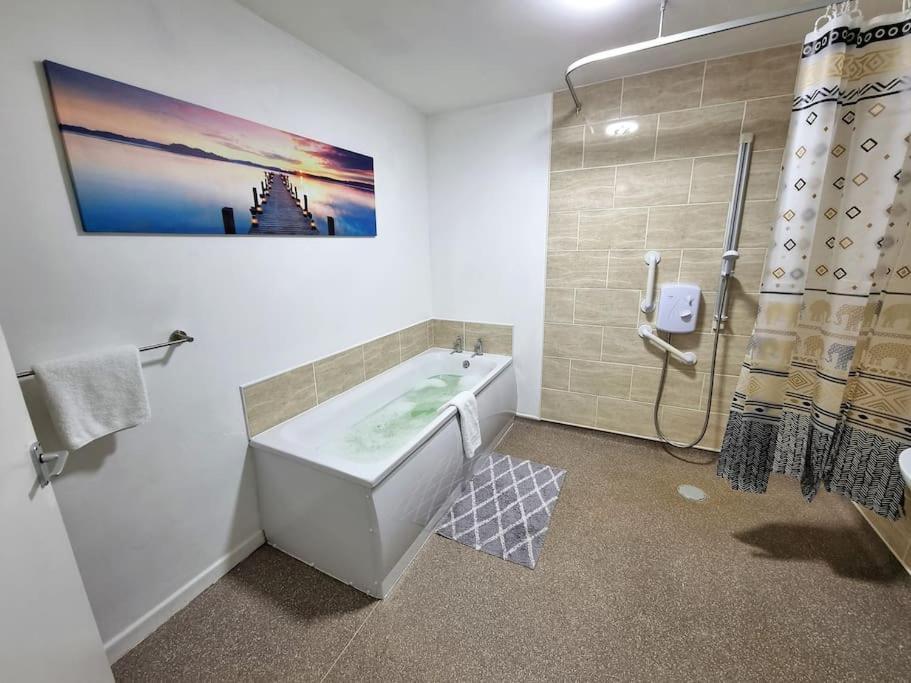 *C.Sani* Setup For Your Most Relaxed & Amazing Stay + Free Parking + Free Fast Wifi * Leeds  Kültér fotó